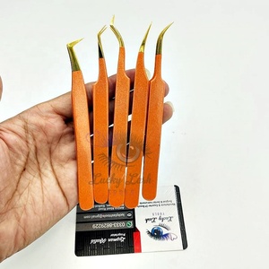 แหนบขนตาสแตนเลสเคลือบแป้งส้มมีด้ามจับเรียบและปลายแหลมสีทองเครื่องมือต่อฉลากแบบปรับแต่งได้ - Product Image 3