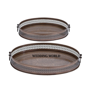 Ensemble de deux plateaux de service ovales en métal thermolaqué, très demandés, qualité supérieure, luxe, nouveaux et élégants. - Product Image 1