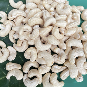 เม็ดมะม่วงหิมพานต์แบบออร์แกนิก W320เม็ดมะม่วงหิมพานต์จากเวียดนาม - Product Image 1