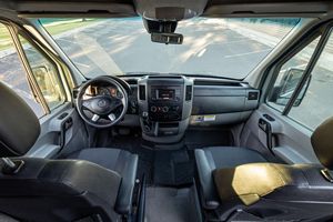 Mercedes-Benz Sprinter 2500 Vans Sunstone 2018 Usada en Buen Estado, 1 Dueño, Conversión a Camper, Turbodiésel V6, Propiedad de California - Product Image 4