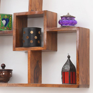 Étagère murale Karina Cube en bois de teck massif avec une finition marron brillante. - Product Image 4