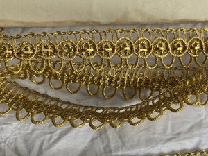 5 M Hermosa trenza de brocado de oro antiguo Antiguo Monasterio DE LA Edad Media Trabajo Cordón de metal pesado con 15 MM de ancho - Product Image 6