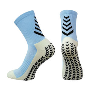 Vente en gros OEM Chaussettes de sport épaisses pour hommes Chaussettes de basketball avec logo personnalisé pour l'hiver Chaussettes de sport athlétiques tricotées - Product Image 4