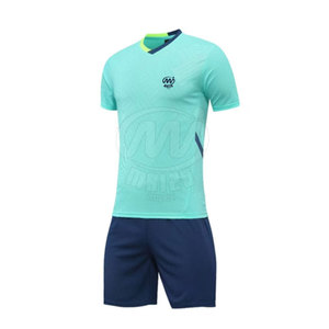 Uniforme de Fútbol Personalizado con el Último Diseño, 100% Poliéster, Secado Rápido, Transpirable, Ropa Deportiva Personalizada para Equipos - Product Image 2