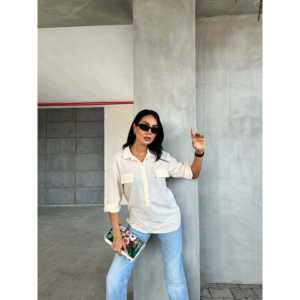 Chemise d'été décontractée en popeline avec poches à rabat, motif rayé simple - Product Image 1