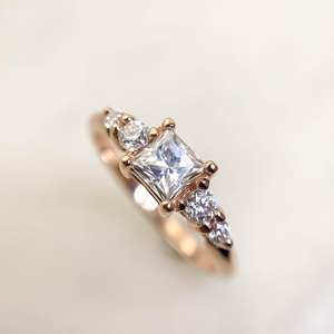 แหวนหมั้นเพชร CZ สีขาวตัดขนาด4มม. สีโรสโกลด์เครื่องประดับวันครบรอบแต่งงานของผู้หญิงเครื่องประดับด้านข้างสีเงินโดยตรง - Product Image 5