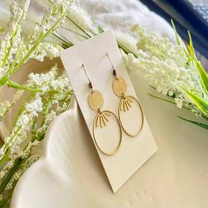 Boucles d'oreilles géométriques en laiton plaqué or 100% Boucles d'oreilles faites à la main pour femmes et filles portent dans la fête de mariage, hldi, Mehendi - Product Image 1