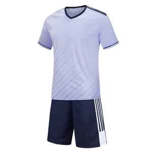 Uniforme de football pour hommes, kit d'équipe personnalisé, ensemble de maillots et shorts de sport de football confortables et respirants à séchage rapide - Product Image 5