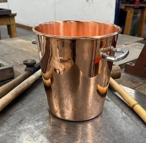 Cubitera de cobre de gran capacidad ideal para enfriar botellas de vino, champán o cerveza en casa, bares, restaurantes y celebraciones - Product Image 3