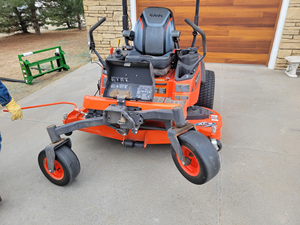 เครื่องตัดหญ้าแบบนั่งขับดีเซล Kubota รุ่น F2890/ZD1211 พร้อมระบบตรวจสอบระยะไกลของเครื่องยนต์และปั๊ม ที่เมืองเฮย์ส รัฐโคโลราโด - Product Image 2