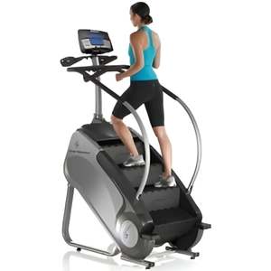 เครื่องเดินวงรี StairMaster รุ่นปรับปรุงใหม่ พร้อมหน้าจอ LCD สำหรับการออกกำลังกายแบบคาร์ดิโอ เพิ่มความทนทานของร่างกาย และบริหารกล้ามเนื้อขา - Product Image 2