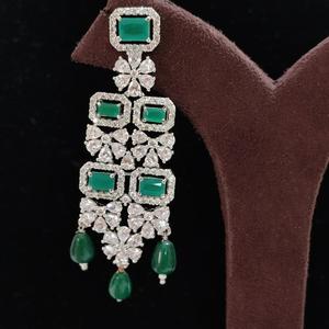 Pendientes chapados en plata de lujo Zircon Spark Pendientes de lujo Pendientes de mujer para ropa de fiesta Accesorios de moda con piedra de circón - Product Image 1