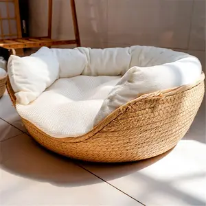 Wholesale cheapest Natural water hyacinth house for pet with cotton mat handmade in Vietnam