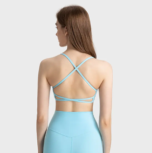 Ensemble de vêtements de sport pour femme grande taille coupe ajustée soutien-gorge et short de yoga à manches courtes sans couture pour le sport et la pratique du yoga - Product Image 4