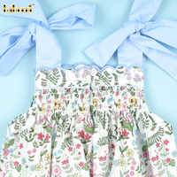 Combinaison barboteuse pour bébé fille, motif floral rouge, nœuds bleus, OEM ODM, vente en gros, smockée à la main, sans manches, fermeture à boutons, 100% coton