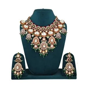 ชุดเครื่องประดับวินเทจ Kundan Polki ชุบทอง ประดับด้วยพลอยสีเขียวและลูกปัดเคลือบสีแดง สำหรับงานแต่งงานหรืองานเลี้ยง - Product Image 2