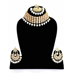 Ensemble de bijoux fins plaqués or 24 carats Kundan, collier crème avec boucles d'oreilles et Maang Tikka pour cadeau de mariage - Product Image 1
