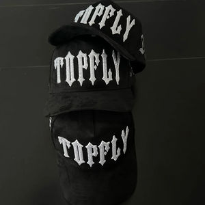 Casquette de baseball trucker de luxe à 5 panneaux, doublure satinée, velours suédé, strass, broderie 3D en relief, logo personnalisé, réglable, haute performance - Product Image 2