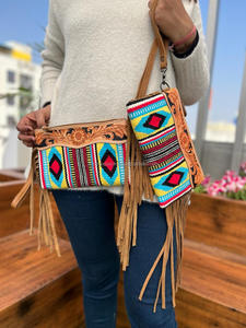 Nuevo Western Hand Tooled Leather Tassel Saddle Blanket Wristlet Sling Purse Venta caliente Hand Tooled Cosido Monedero Bolsos de mujer - Product Image 6
