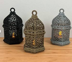 Decorative Metal <b>Moroccan</b> Lantern Set with Intricate Cutwork Warm Candle Glow Elegant Tabletop Accent for Festive Home <b>Decor</b> - Product Image 3