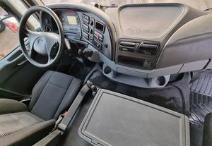 Camión Volquete Mercedes Actros 4141 2012, Emisión Euro 5, 451-500hp, Tracción 8x4, Más de 2500 Nm de Torque, Capacidad de Carga de 40t - Product Image 5