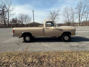Dodge RAM 150 4WD Standard Cab Pickup Industriel OEM d'occasion de 1984 - Product Image 5