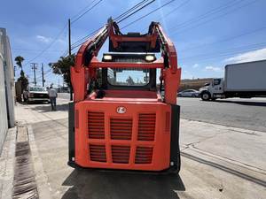 2024 Kubota SVL65-2รถตักขนาดเล็กพลังงานกะทัดรัดและประสิทธิภาพที่เหนือกว่า - Product Image 5