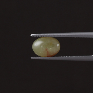 พลอยตาแมวสีเขียวธรรมชาติขายส่ง น้ำหนัก 3.24 กะรัต |   อัญมณีทรงรีขนาด 9x7 มม. ตัดและขัดเงาด้วยมือ ได้รับการรับรองจาก IGI - Product Image 1