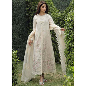 Ensemble 3 pièces QALAMQAR : Chemise brodée Chikankari, Dupatta brodée en tissu Khaadi et Pantalon – Infroissable, Longueur ras du sol – Attrapez-le rapidement ! - Product Image 1