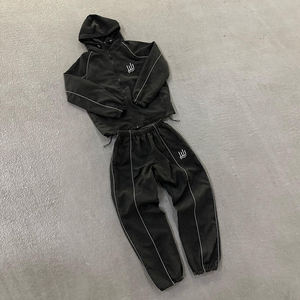Ventes en gros de survêtements personnalisés, vestes et pantalons de survêtement vintage, en nylon réfléchissant, vêtements techniques pour l'entraînement et le jogging, coupe-vent - Product Image 2
