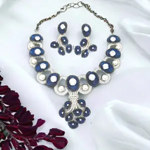 Women's Gold Plated Chain with Rhinestone Set Red Crystal Diamond Ladies Necklace Claw Chain Earrings for Wedding Fashion