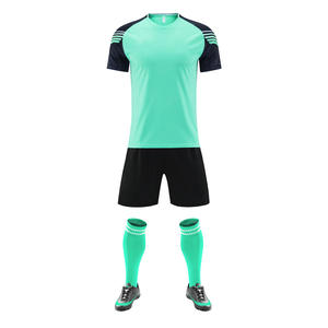 Servicio OEM al por Mayor, Fabricante de Uniformes de Fútbol, Jersey y Pantalones Cortos Ligeros de Secado Rápido con Protección UV, Personalización de Marca para Equipos, Venta al por Mayor - Product Image 1