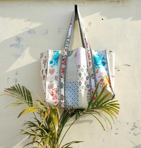 Matelassé Patchwork Coton Réversible Grand Multicolore Floral Sac Fourre-Tout Écologique Durable Robuste Épicerie À La Mode Dame - Product Image 4