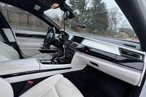 Modèle rare de turbodiesel BMW 740Ld xDrive 2015, transmission intégrale, intérieur blanc opale individuel - Product Image 4
