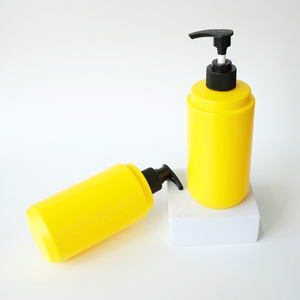 โรงงานเวียดนาม ขวดบรรจุภัณฑ์เครื่องสำอางทรงกระบอก HDPE 450 มล. พร้อมหัวปั๊มโฟม ฝาเปิดปิดแบบพลิก พิมพ์ซิลค์สกรีน ติดฉลากง่าย รับผลิตแบบ OEM - Product Image 2