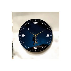 Reloj de pared de mesa silencioso de madera con diseño de astronauta colorido 50cm Idea de regalo perfecta - Product Image 1