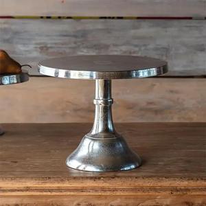 Elegante Soporte para Pastel de Metal Plateado con Acabado Espejo, Pedestal para Postres, Exhibidor Moderno y Lujoso para Cupcakes, para Decoración de Mesa en Bodas y Fiestas - Product Image 3