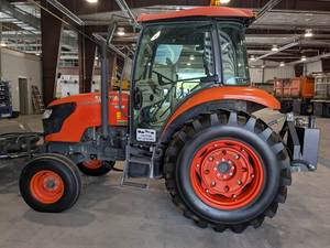 รถแทรกเตอร์คูโบต้า M6060 ปี 2016: ความแข็งแกร่งที่กะทัดรัดพร้อมประสิทธิภาพการทำงานในทุกสภาพพื้นที่ที่เชื่อถือได้ - Product Image 4