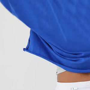 Nuevo diseño en blanco cuello redondo Sexy ajustado suave liso señoras Crop Spirit Jerseys Venta caliente Crop Top Spirit Jerseys para mujeres - Product Image 3