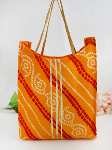 Sacs cadeaux de retour faits à la main traditionnels Pooja sacs de faveur de fête de pendaison de crémaillère mariage Haldi, Mehndi, Sangeet sac cadeau de retour de fête - Product Image 5