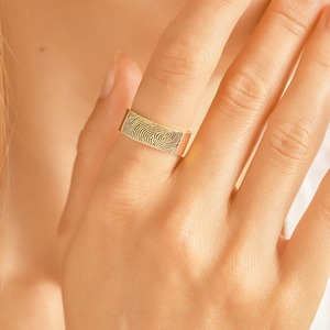 ลายนิ้วมือแหวนแต่งงาน2025ส่วนบุคคลแหวนหมั้นแหวนลายนิ้วมือเลเซอร์แกะสลักเครื่องประดับที่กำหนดเองสำหรับของขวัญคู่รัก - Product Image 4