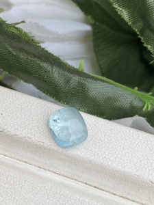 Cabochons en forme de coussin aigue-marine de couleur naturelle avec une pierre précieuse en vrac de bon lustre pour la fabrication de bijoux 2.53 carats - Product Image 3