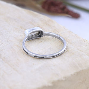 แหวนแฮนด์เมดสีรุ้งธรรมชาติประดับ925มูนสโตนเงินสเตอร์ลิงของขวัญสำหรับผู้ผลิตเครื่องประดับชั้นดี - Product Image 5