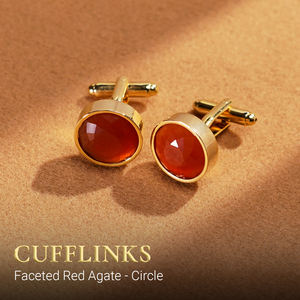 Une paire de boutons de manchette plaqués or 18 carats pour hommes avec pierres précieuses en agate rouge facettées Fengshui (MSDADOG005) de la collection Tinh Vu - Product Image 6