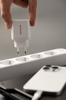 Pengisi Daya Dinding Proove Rapid 20W (Tipe-C) + Kabel Tipe-C