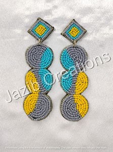 Boucles d'oreilles créatives géométriques colorées en perles Miyuki faites à la main, style bohème, collection 2025 - Product Image 4