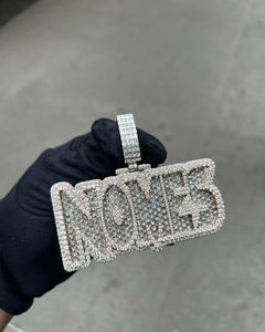 จี้รูปตัวอักษร Moissanite พร้อมบาแกตต์เย็นและเพชรทรงกลมตัดสำหรับผู้ชายผู้หญิง925ฮิปฮอปเงินสเตอร์ลิง - Product Image 2