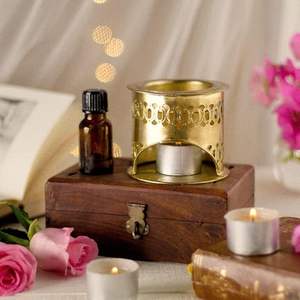 Porte-bougie en fer moderne avec design géométrique, finition noire élégante et style décoratif de table minimaliste - Product Image 1