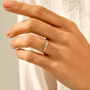 Bague en or massif plaqué or 14 carats avec diamant moissanite rond, style personnalisé tendance, bijoux parfaits pour un cadeau de mariage - Product Image 4