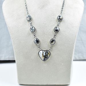 สร้อยคอเงินสเตอร์ลิงทำด้วยมือรูปควายสีขาวพร้อมสายโซ่โรเดียมปรับขนาดได้18นิ้วและตัวเรือนชุบทอง - Product Image 5